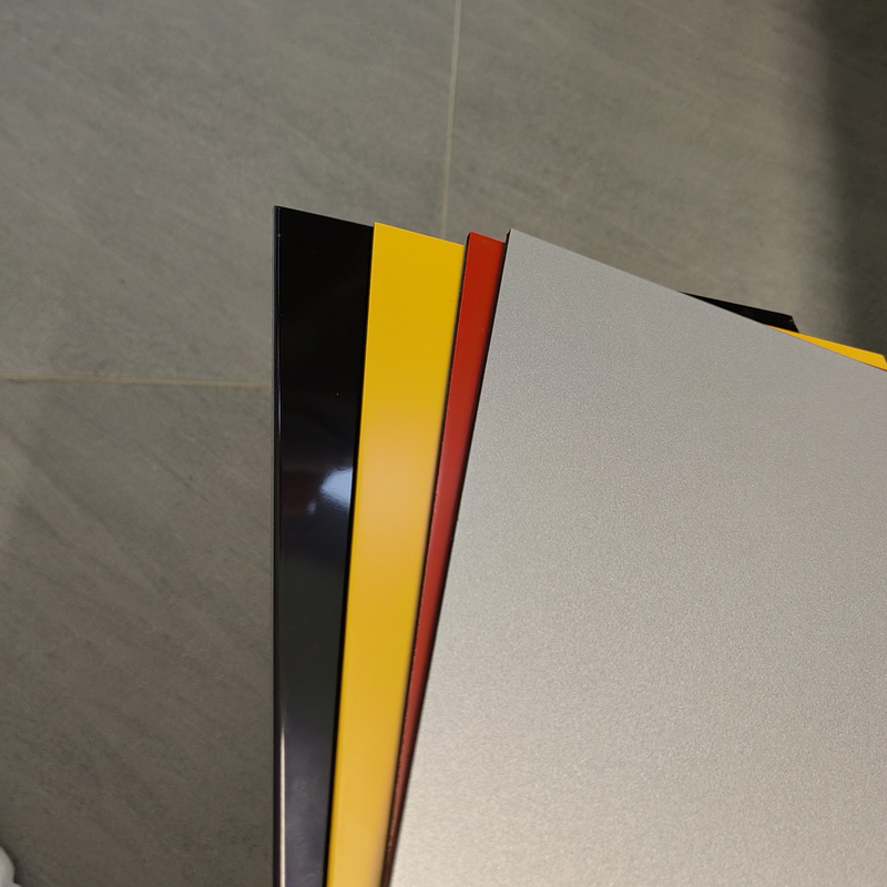 Panel Komposit Aluminium Alucobond PVDF dengan inti yang tidak dapat dipecahkan dan permukaan yang mengkilap