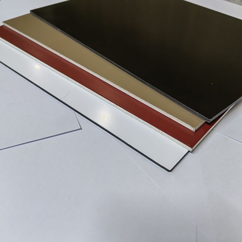 Panel Komposit Aluminium 4x8 ft ACP/ ACM Sampel Gratis 3mm 4mm untuk Dekorasi Lapisan Dinding