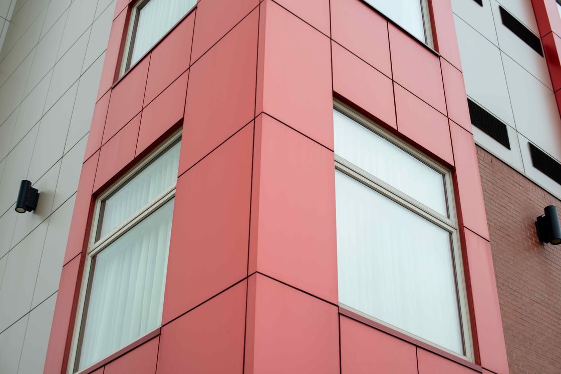 Panel Komposit Aluminium FEVE Gloss Tinggi dengan warna-warna cerah dan cerah