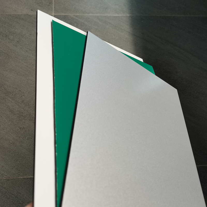 Melindungi Bangunan Dari Polusi Dan Debu Panel Komposit Aluminium Blok Api Dan Lapisan Nano-PVDF