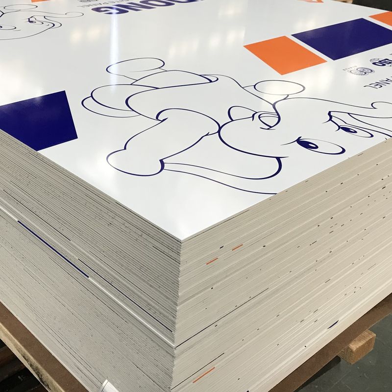 Panel Komposit Aluminium Grade A2 Non-Mudah Terbakar 4*0.50mm untuk fasad, dinding tirai