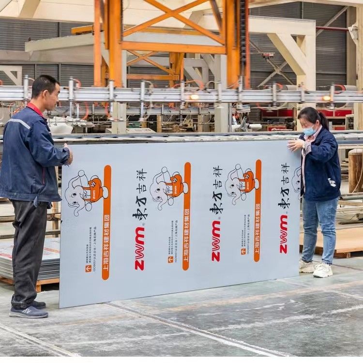 Panel Komposit Aluminium Lapisan PVDF 4mm yang tahan cuaca untuk Lapisan Tembok Tirai Luar