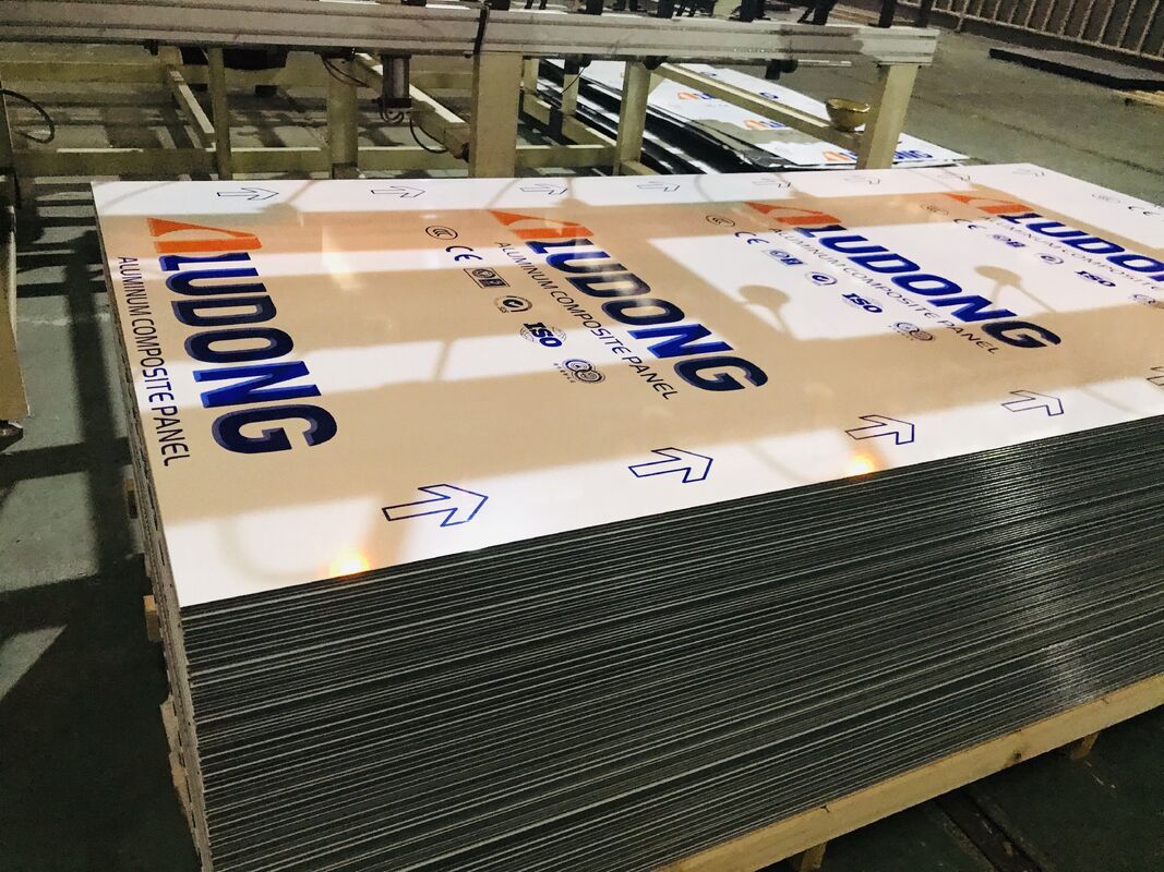 Yunani Panel Komposit Aluminium Kualitas PE Untuk Tanda dan Dekorasi Interior