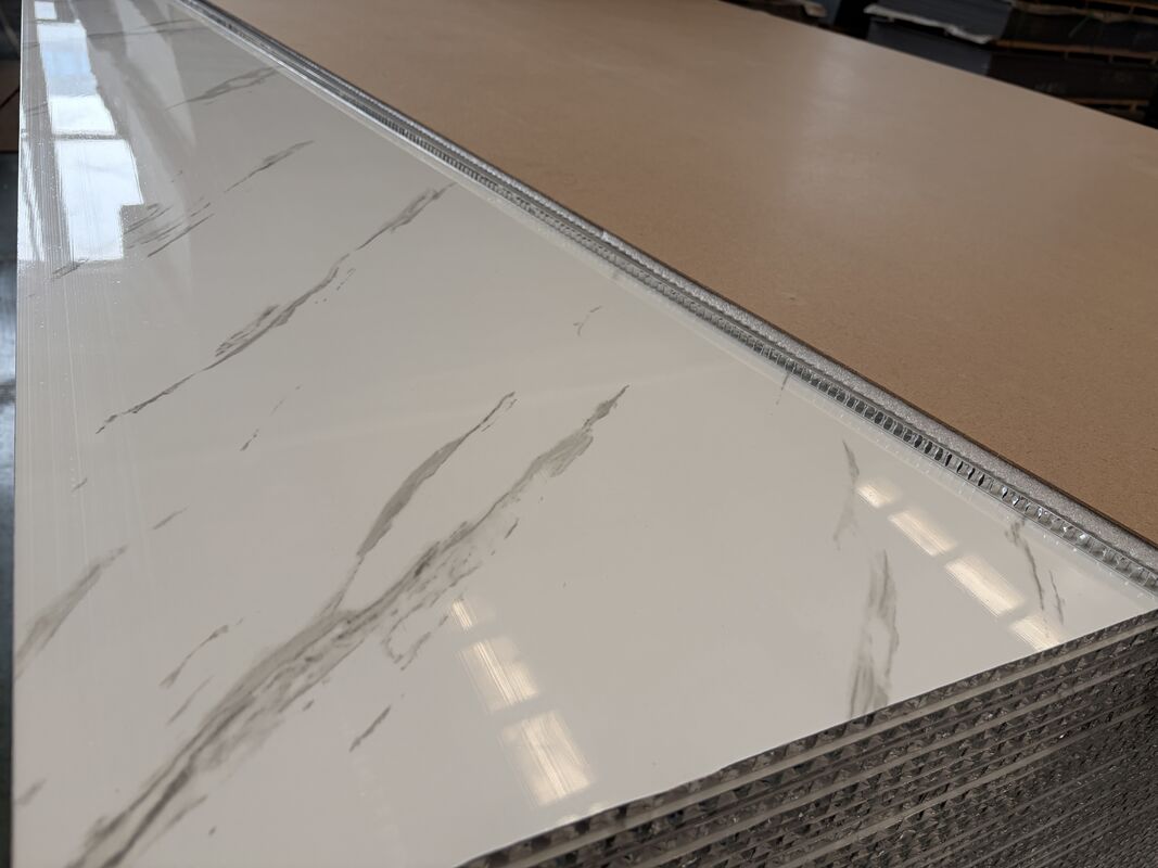 Panel Sarang Lebah Aluminium Untuk langit-langit, atap, penutup dinding interior dan eksterior