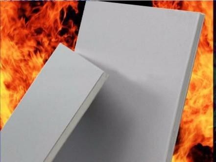 Penjualan Panas Panel Komposit Aluminium 4x8 kaki PVDF PE Dilapisi Tahan Api Ringan Kustom Tersedia untuk Dekorasi Eksterior Interior