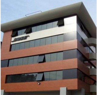 Pemasok OEM Panel Bahan Komposit Aluminium Berkualitas Tinggi Untuk Curtain Wall Eaves Indoor Shelter Billboard