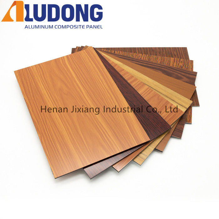 Tersedia Pola Kayu Panel Komposit Aluminium 1220*2440Mm, Bukti Cetakan Kekuatan Tinggi untuk Dekorasi Interior Bersertifikat CE