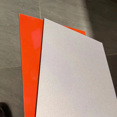 Panel Komposit Aluminium PVDF Kelas A2 tahan api untuk bahan konstruksi unggul