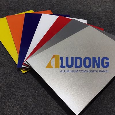 Panel Komposit Aluminium PVDF 4mm untuk fasad eksterior, kelongsong bangunan