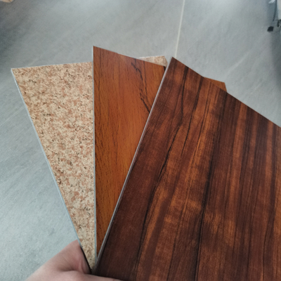 1240mm Lebar Panel Komposit Aluminium Kayu Untuk Dekorasi Luar Cladding